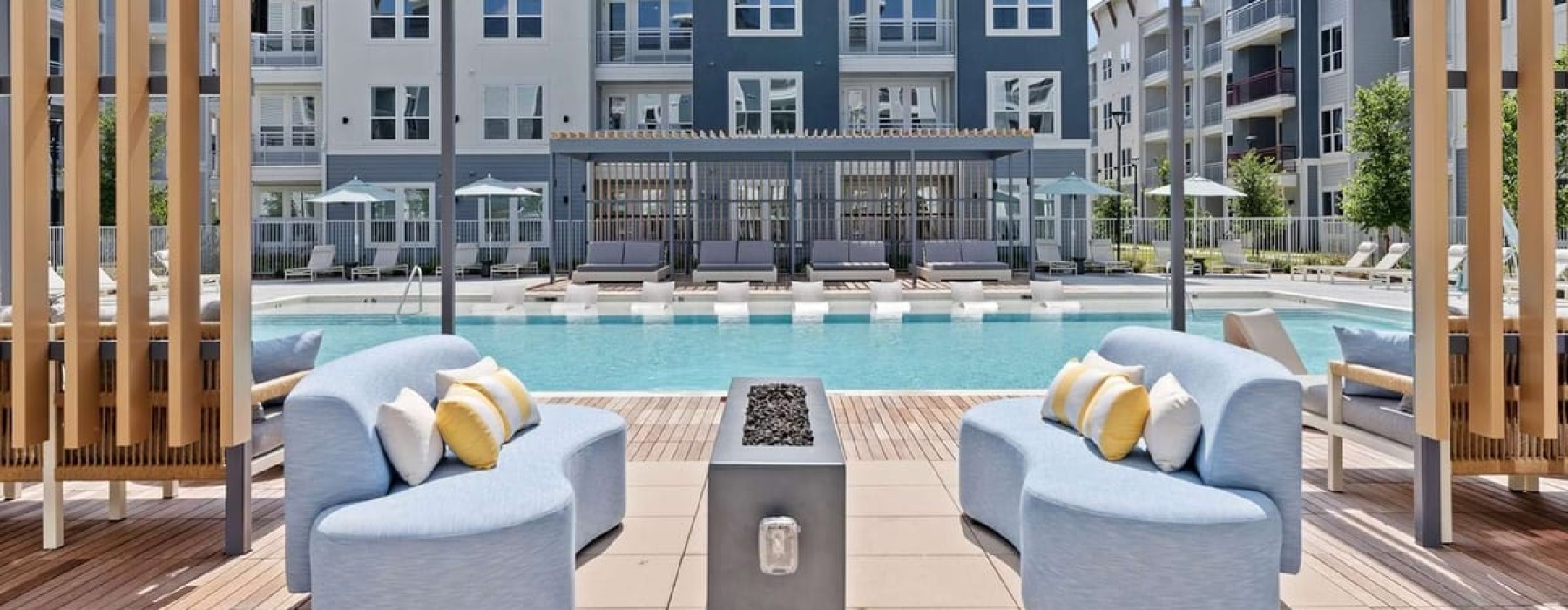 Summer and Fall at Ariza 290 West