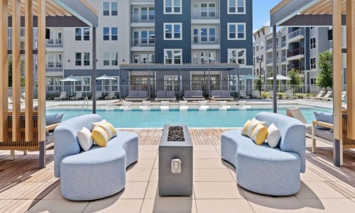 Summer and Fall at Ariza 290 West